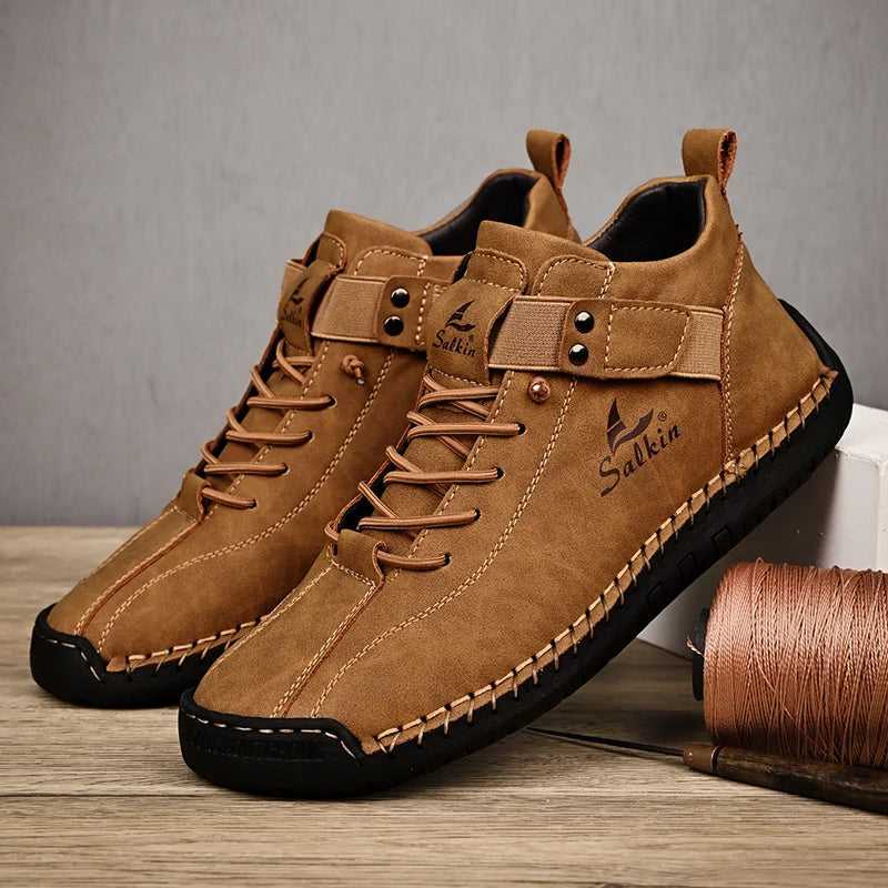 Entdecken Sie die neuen handgefertigten Leder Casual Schuhe für Herren – atmungsaktive und stilvolle Sneakers für jeden Anlass!